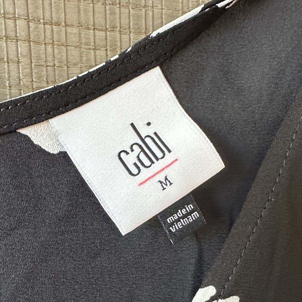 Cabi Black and White Floral Button-Up Blouse - Picture 2 of 6